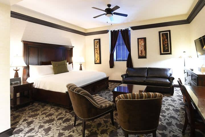 Room 13 of 46