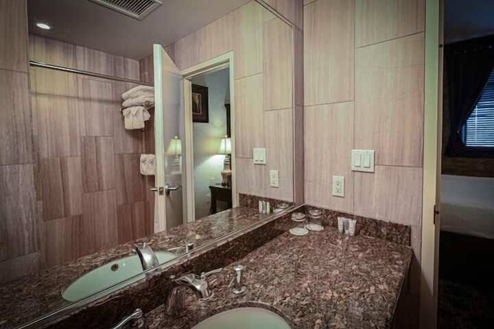 Room 38 of 46