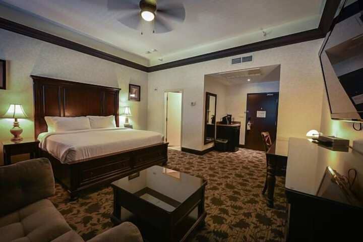 Room 25 of 46