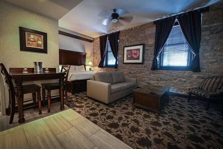 Room 26 of 46