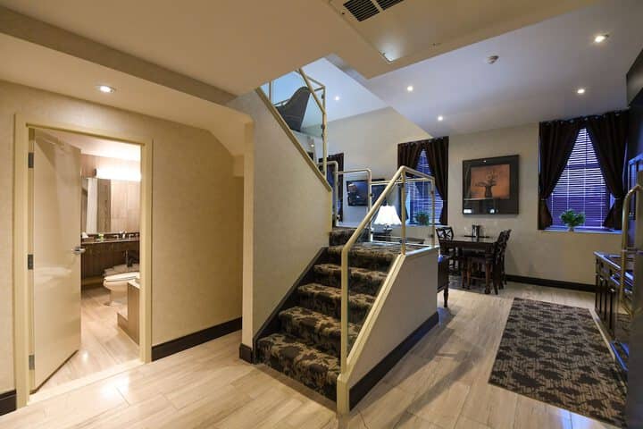 Room 21 of 46