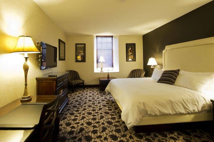 Room 5 of 46